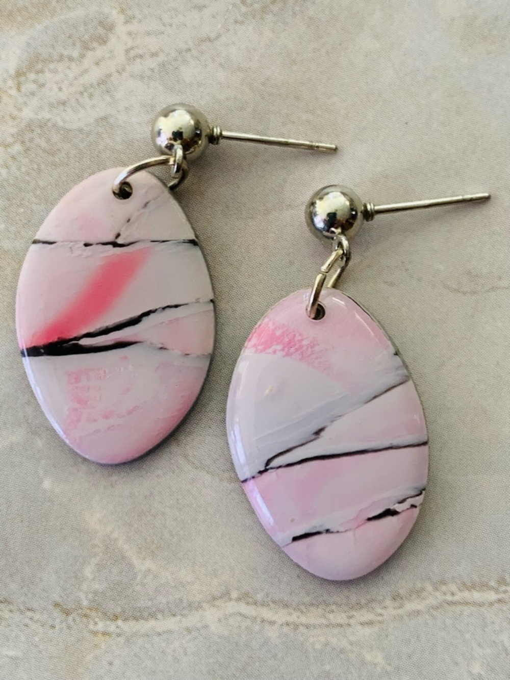Retro Abstract Pink Oval Drop Earrings
